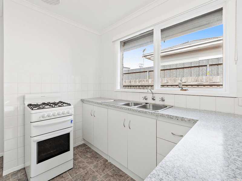 1/50 Maurice Street, Herne Hill, VIC 3218