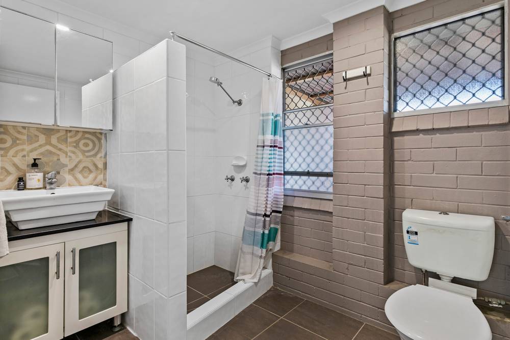 4 Danube Drive, STRATHPINE, QLD 4500