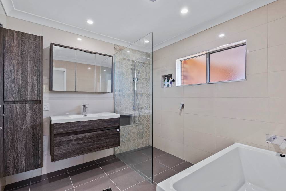 4 Danube Drive, STRATHPINE, QLD 4500