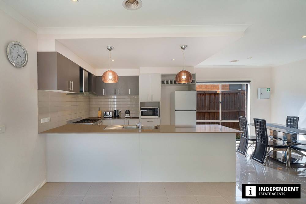 19 Old Bridge Boulevard, WEIR VIEWS, VIC 3338
