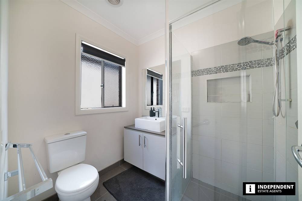 19 Old Bridge Boulevard, WEIR VIEWS, VIC 3338