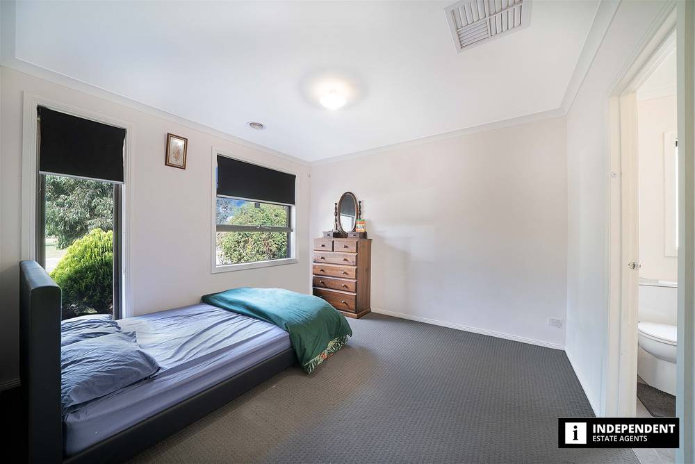 19 Old Bridge Boulevard, WEIR VIEWS, VIC 3338