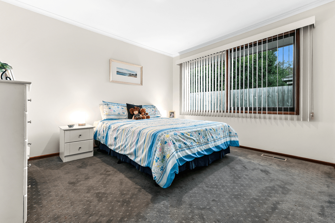 52 Lawless Drive, CRANBOURNE NORTH, VIC 3977