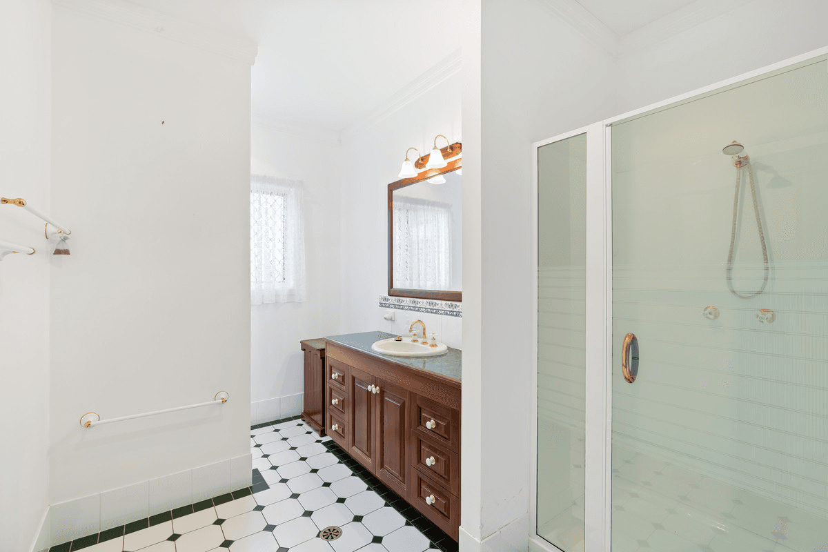 10 Helendale Drive, Helidon Spa, QLD 4344