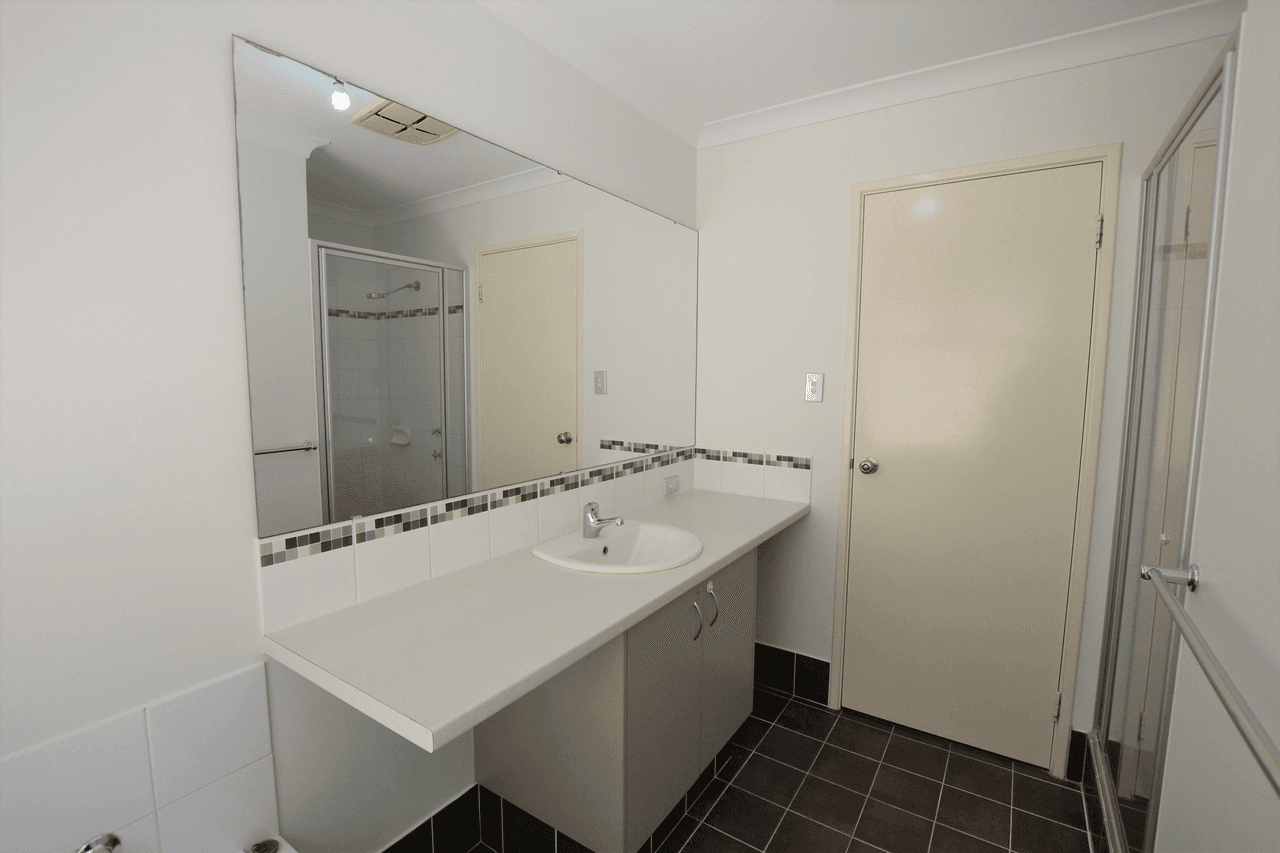 11 Evesham Drive, ELLENBROOK, WA 6069