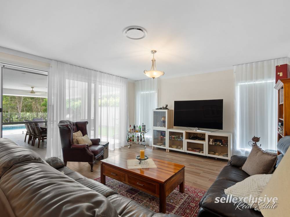 18 Vanillalily Close, Banksia Beach, QLD 4507