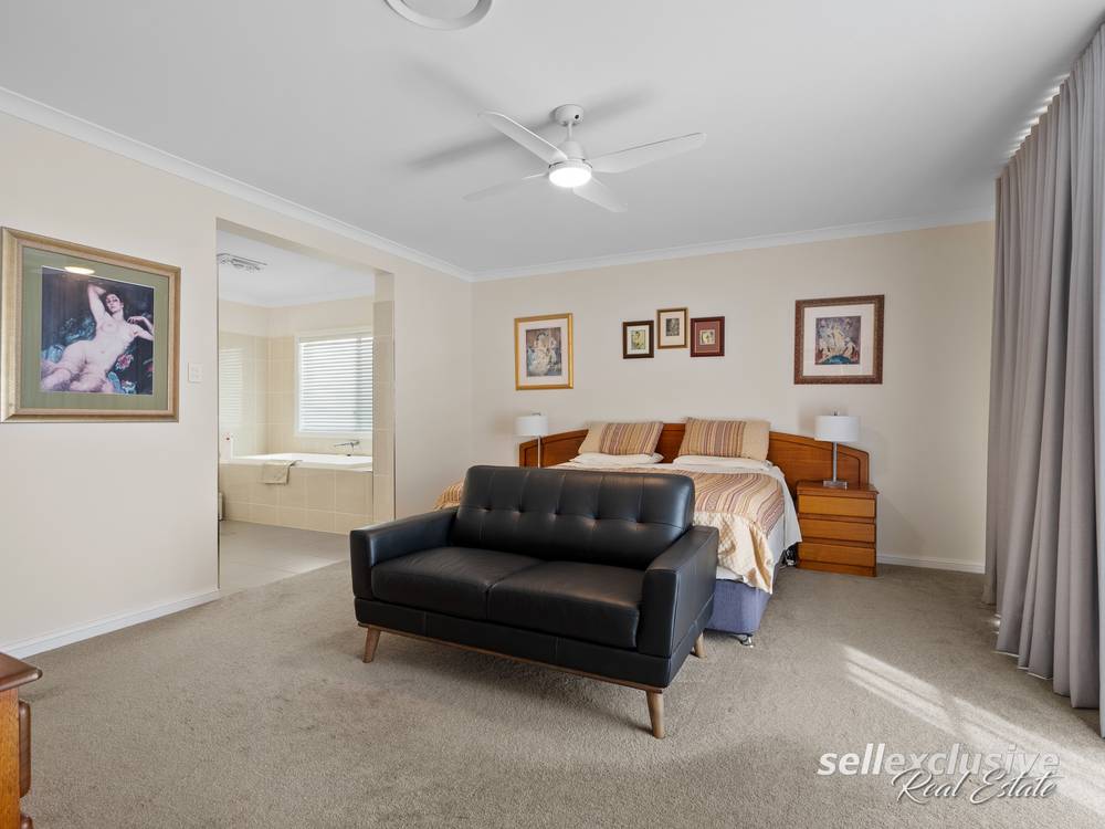 18 Vanillalily Close, Banksia Beach, QLD 4507