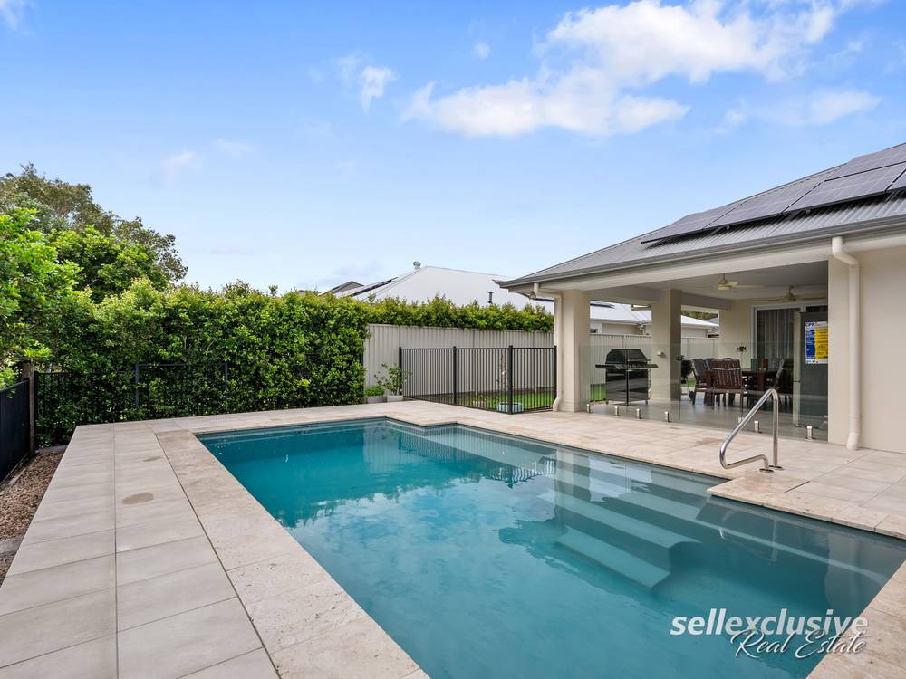 18 Vanillalily Close, Banksia Beach, QLD 4507