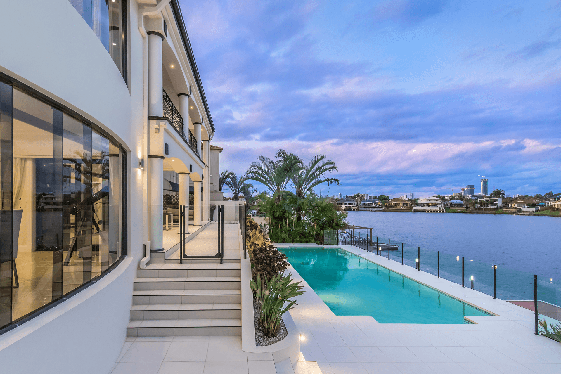 20 Clear Water Bay Avenue, Clear Island Waters, QLD 4226