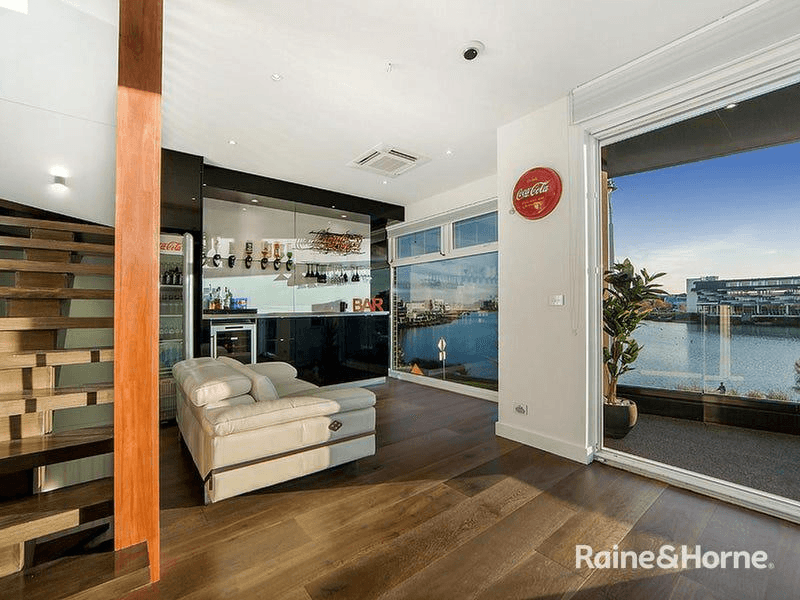 146 The Esplanade, CAROLINE SPRINGS, VIC 3023