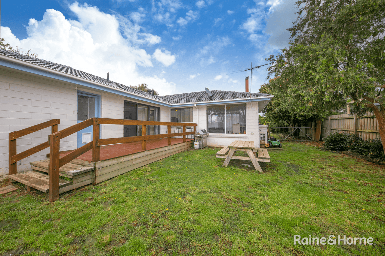 23 Racecourse Road, RIDDELLS CREEK, VIC 3431