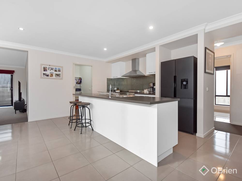 15 Leurimah Court, Kalimna, VIC 3909
