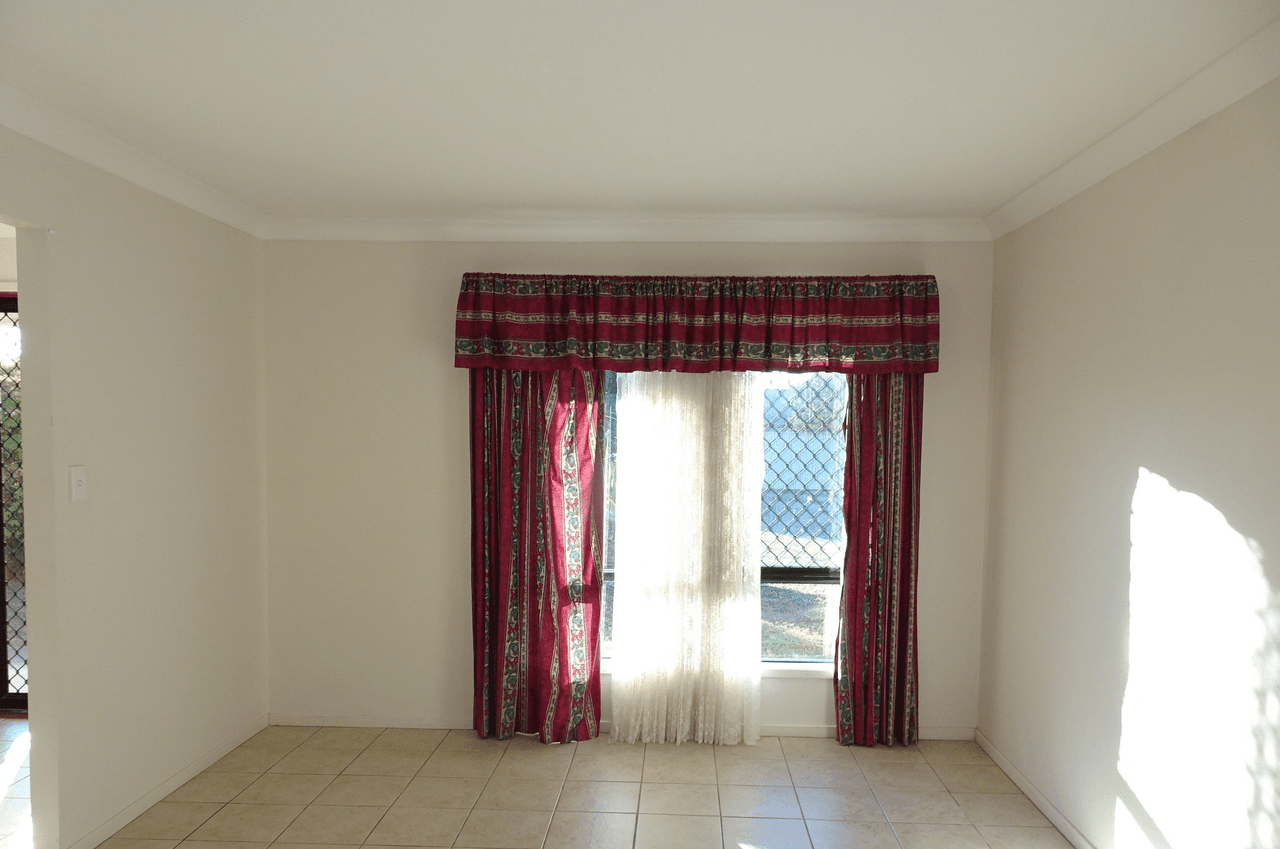 2 Eucalypt St, Dugandan, QLD 4310