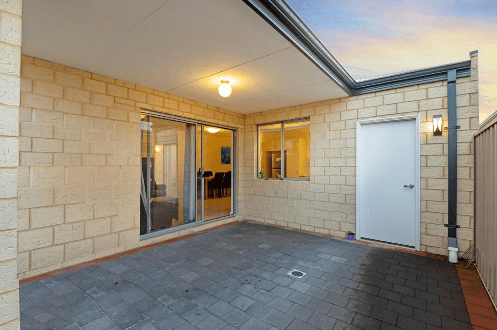 8 Jack Way, CANNING VALE, WA 6155