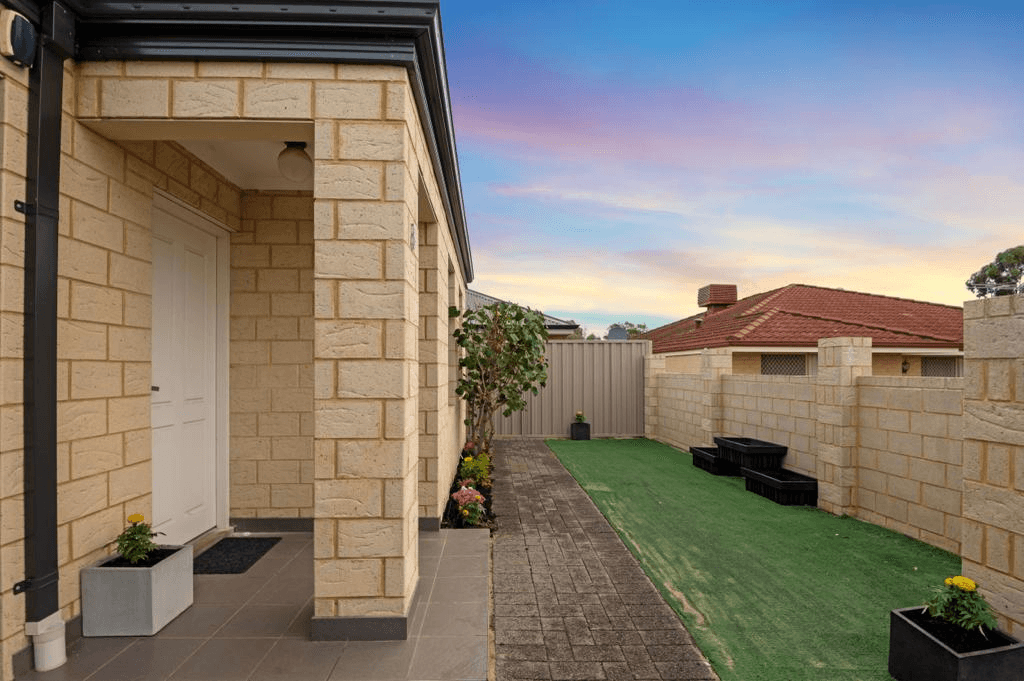 8 Jack Way, CANNING VALE, WA 6155