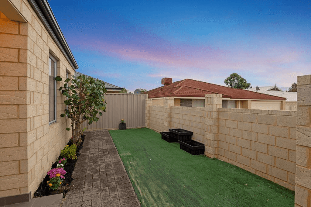 8 Jack Way, CANNING VALE, WA 6155