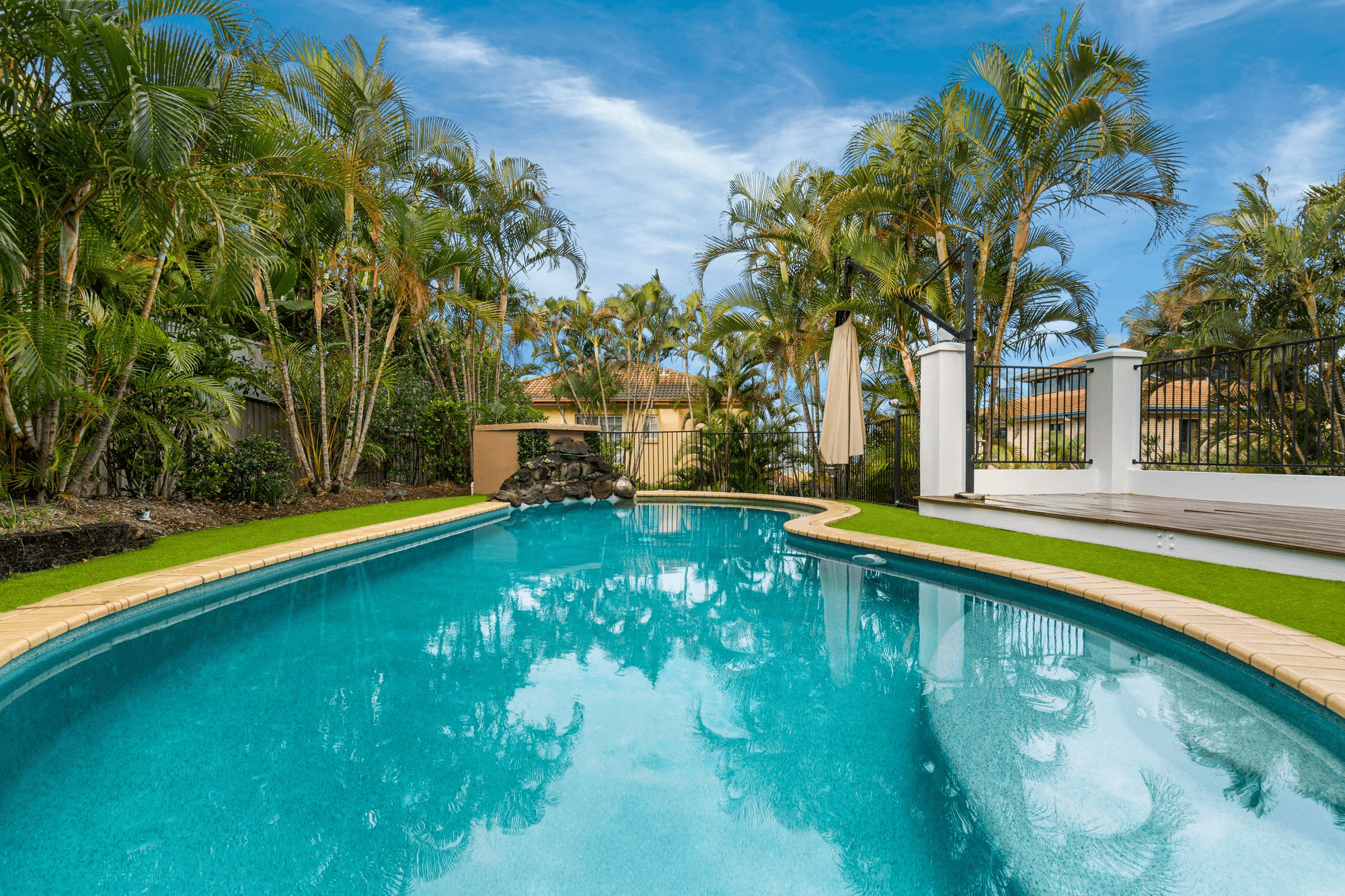 19 Mercure Place, HIGHLAND PARK, QLD 4211