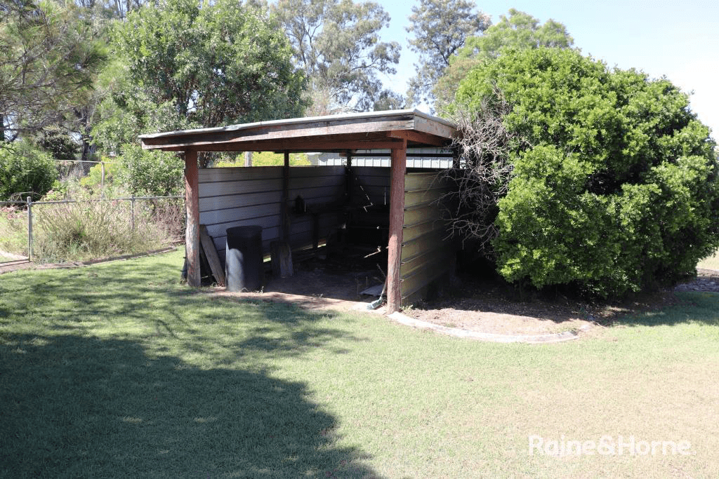 32 Alfred Street, NANANGO, QLD 4615