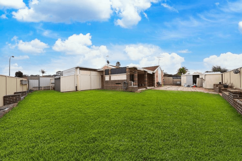 9 Fortinbras Close, ROSEMEADOW, NSW 2560