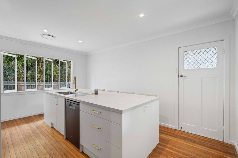 1 Campana Street, OXLEY, QLD 4075
