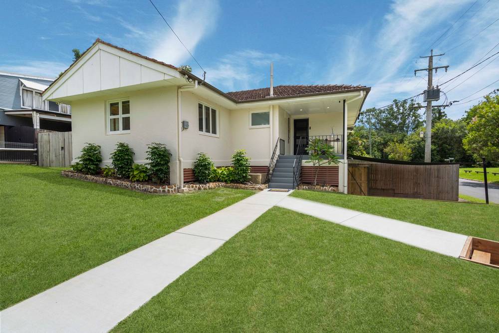 1 Campana Street, OXLEY, QLD 4075