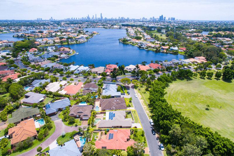 5 Martingale Circuit, Clear Island Waters, QLD 4226