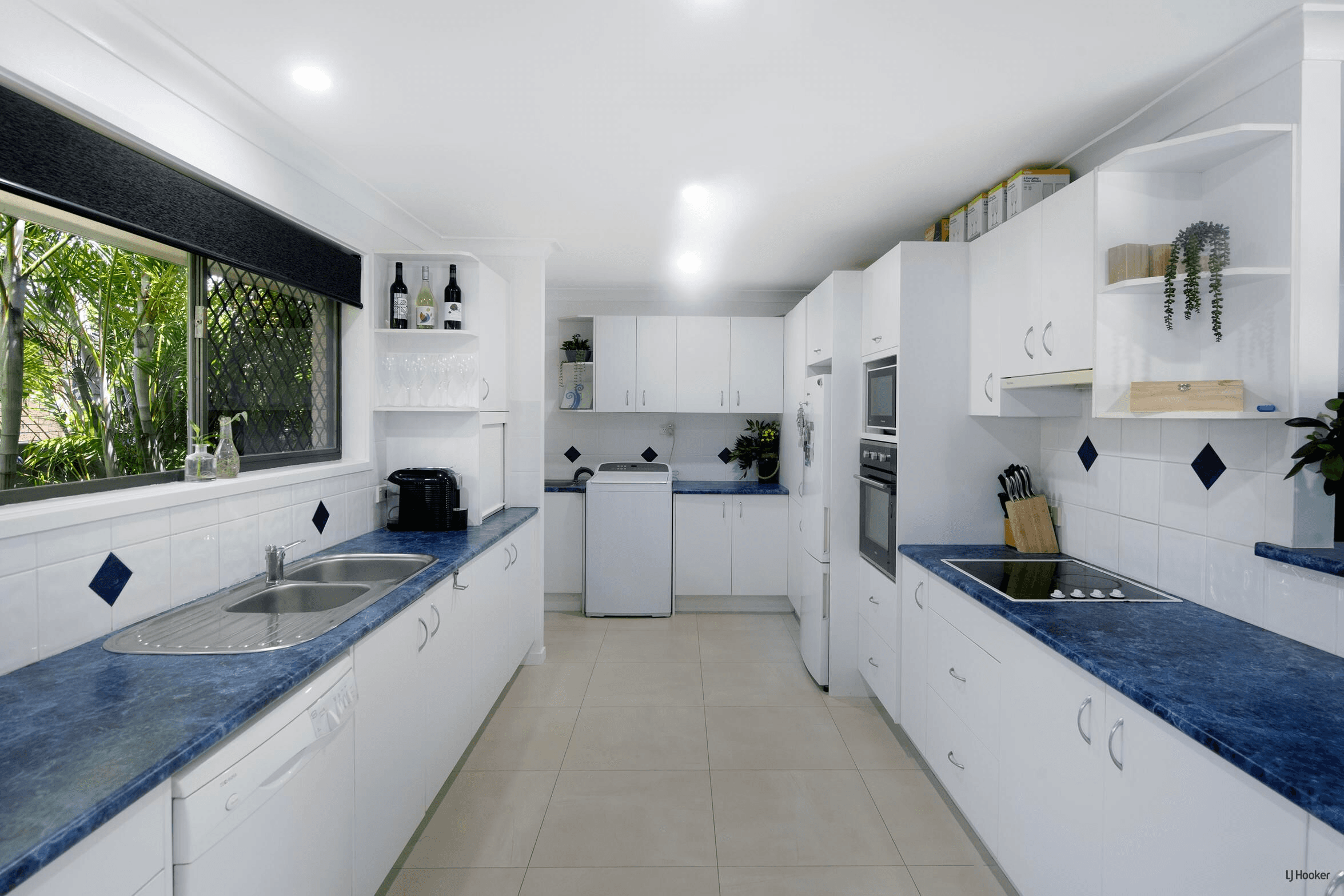 136 Burleigh Street, Burleigh Waters, QLD 4220