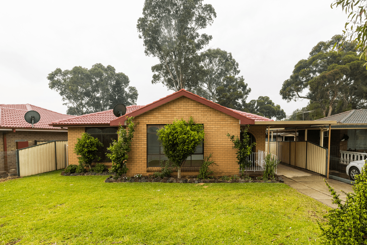 33 Nellie Stewart Drive, DOONSIDE, NSW 2767