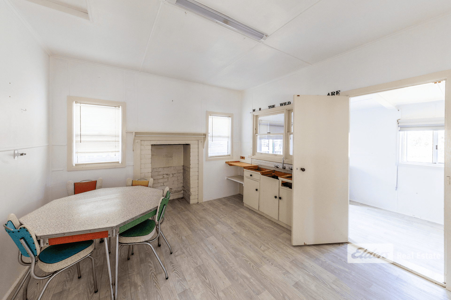 4 Bay Road, Eagle Point, VIC 3878