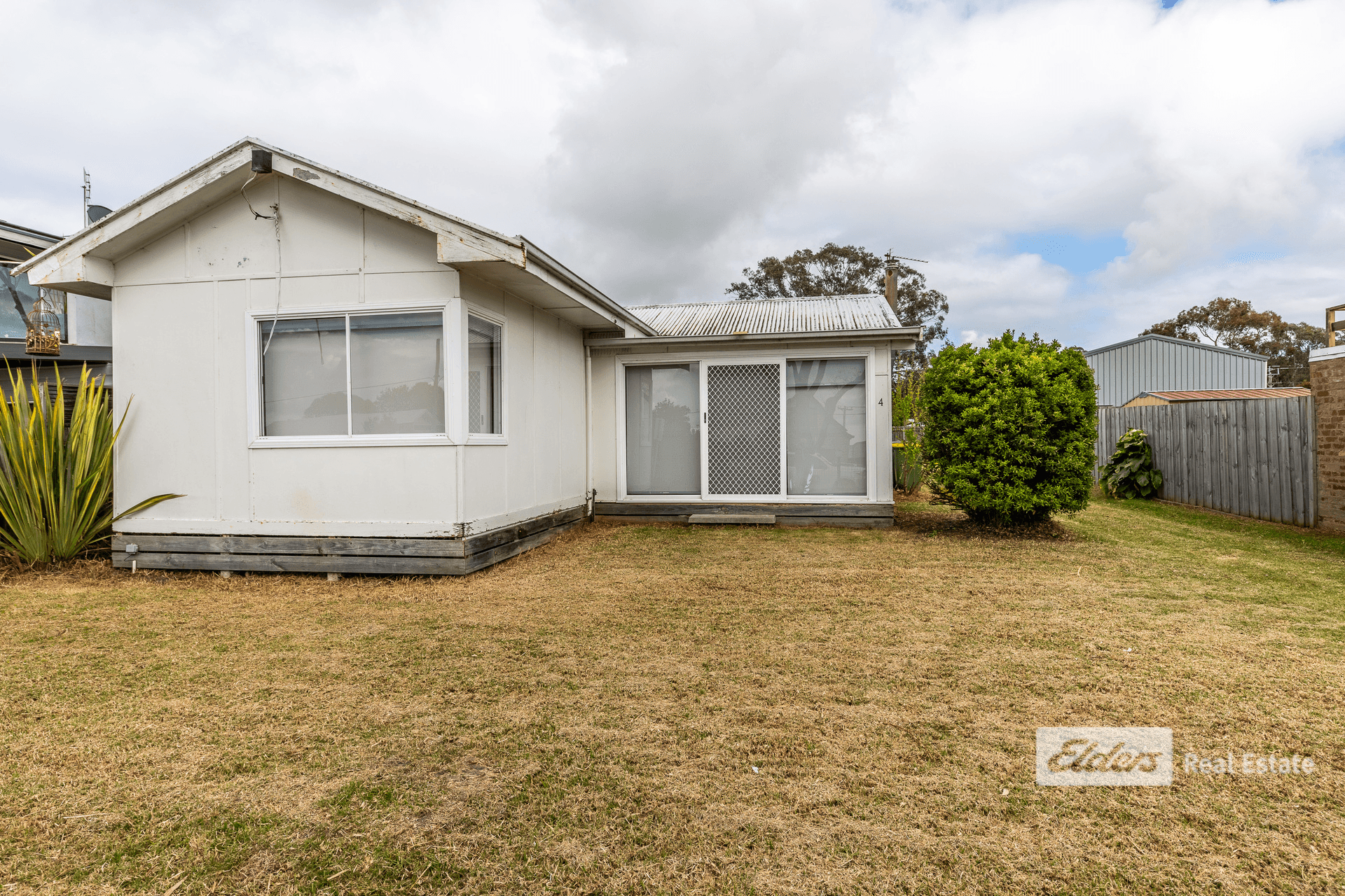 4 Bay Road, Eagle Point, VIC 3878