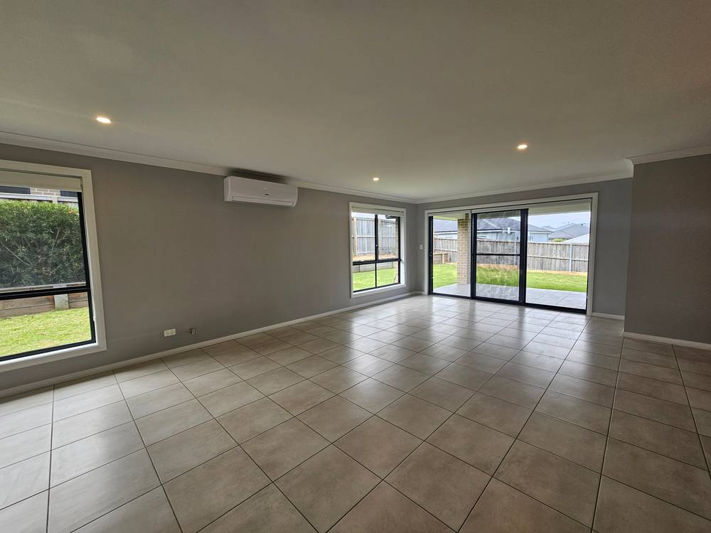 64 Broughton Street, MOSS VALE, NSW 2577