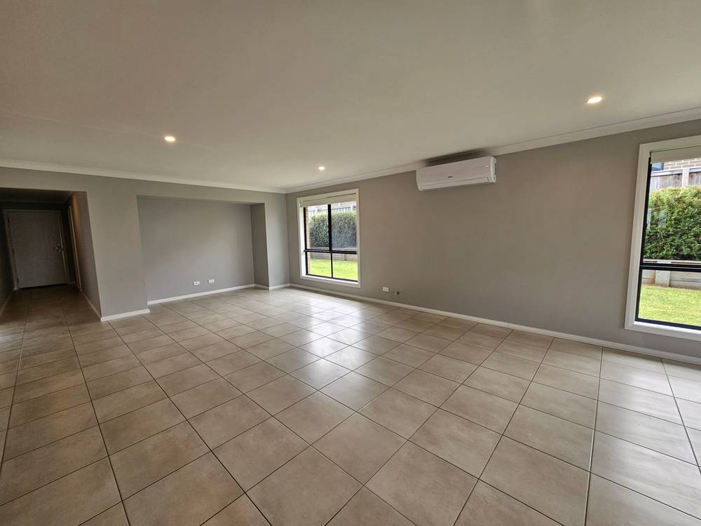 64 Broughton Street, MOSS VALE, NSW 2577