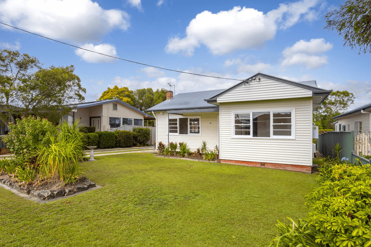 39 Bahtoo Parade, TAREE, NSW 2430