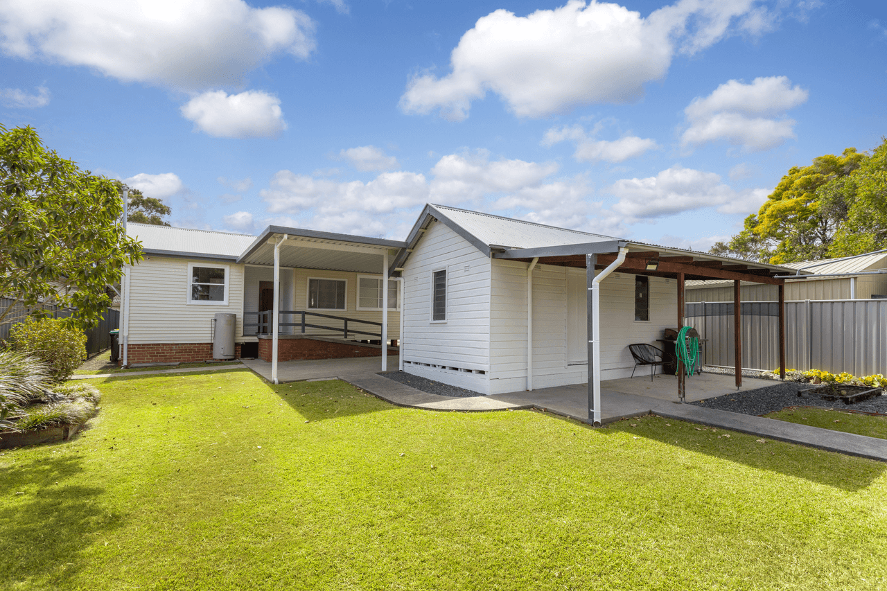 39 Bahtoo Parade, TAREE, NSW 2430