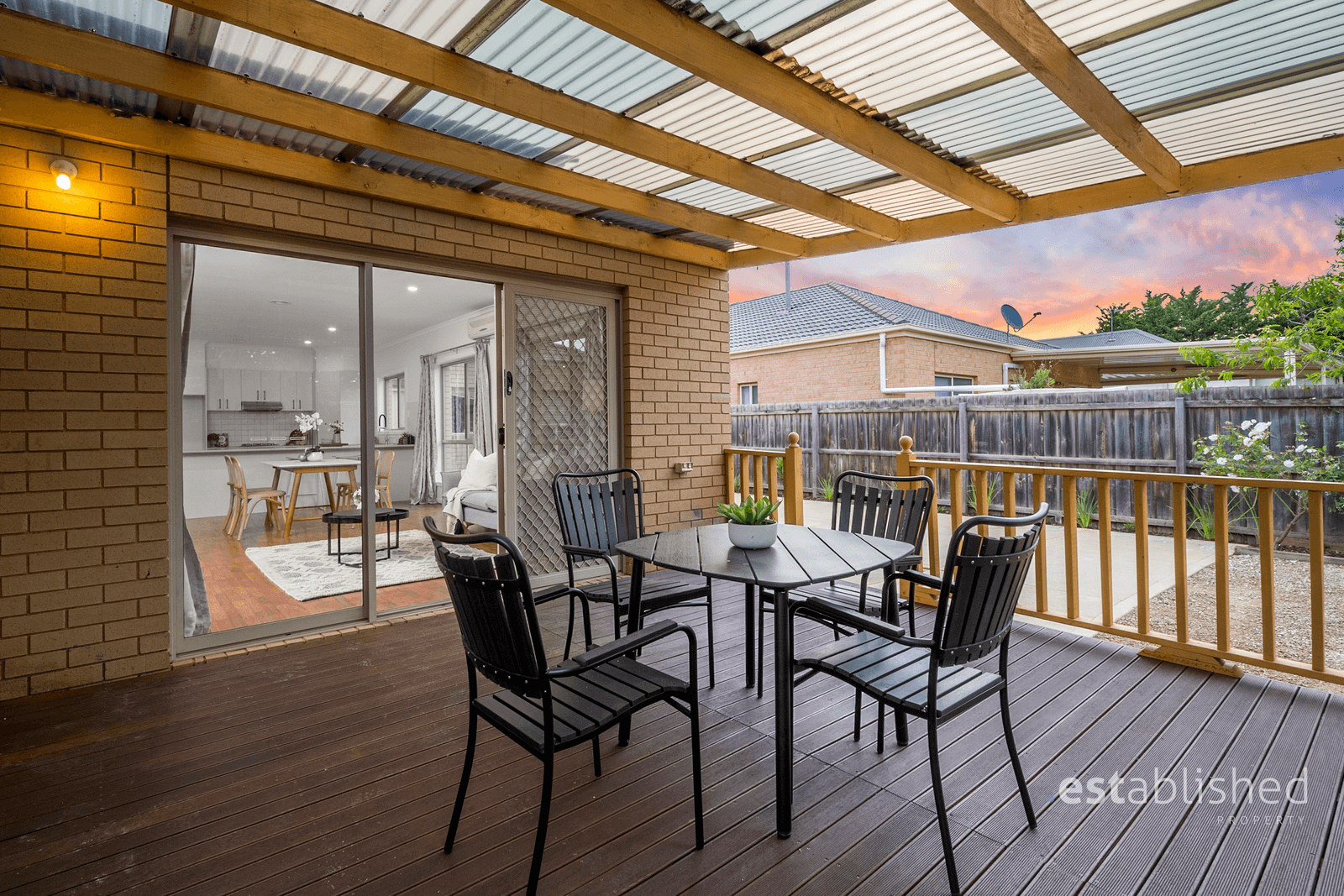 17 Copeland Crescent, POINT COOK, VIC 3030