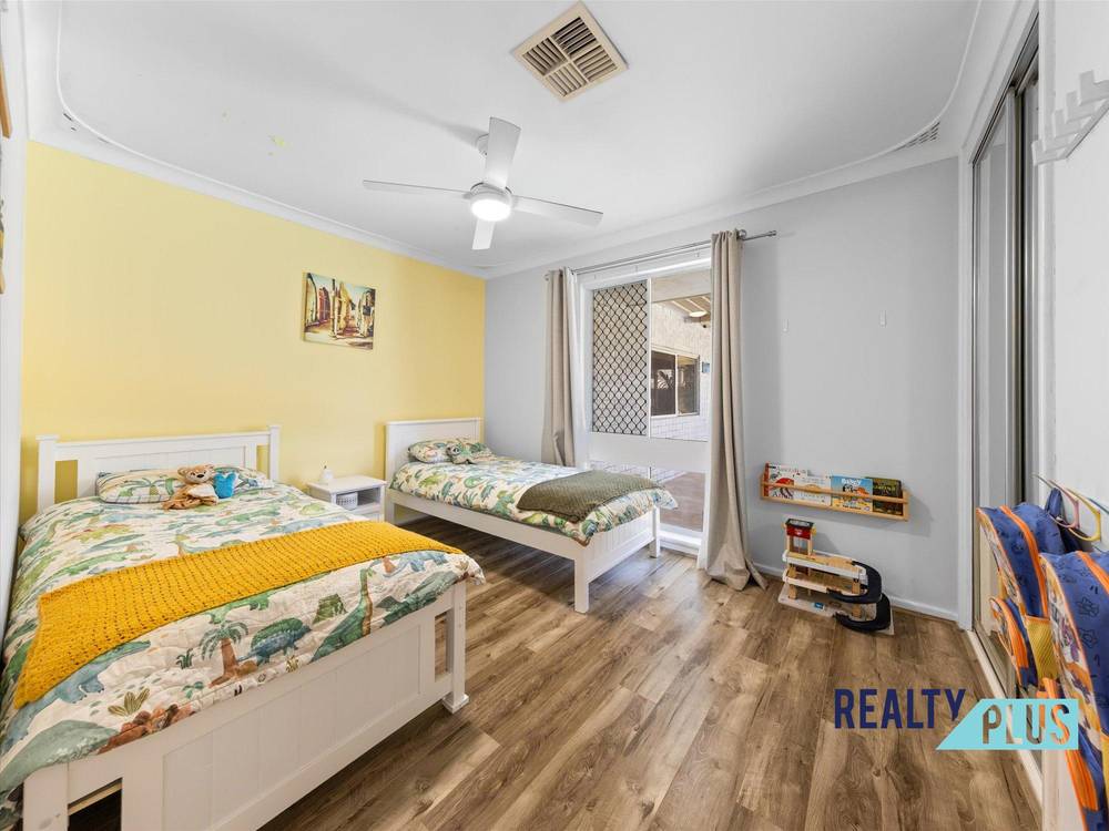 7 Ashbourne Way, HAMILTON HILL, WA 6163