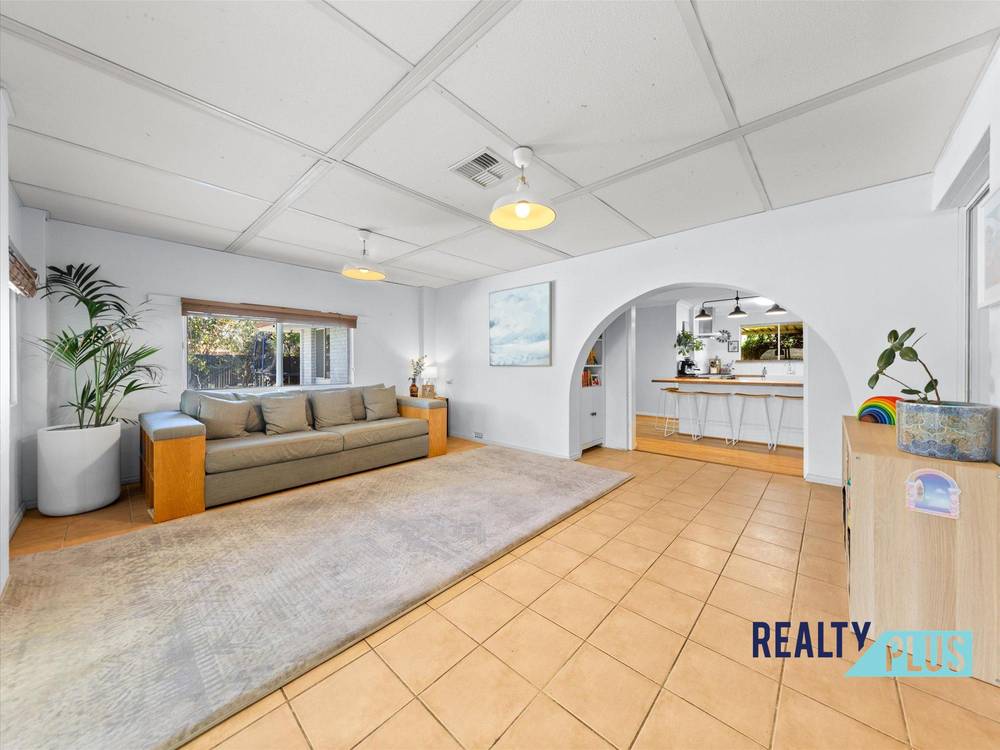 7 Ashbourne Way, HAMILTON HILL, WA 6163
