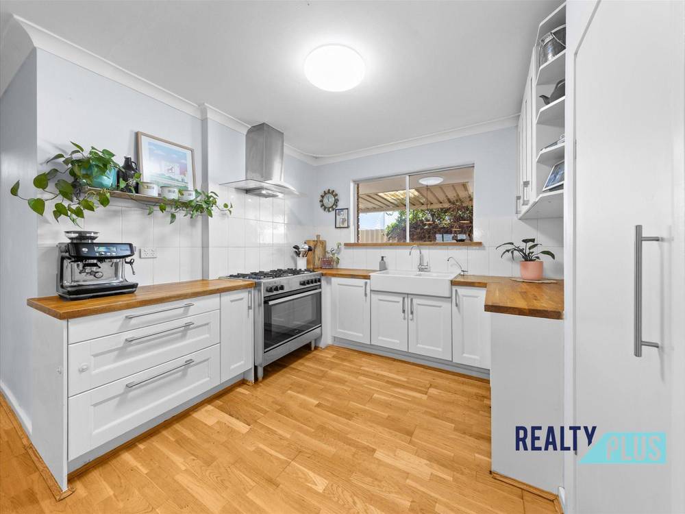 7 Ashbourne Way, HAMILTON HILL, WA 6163