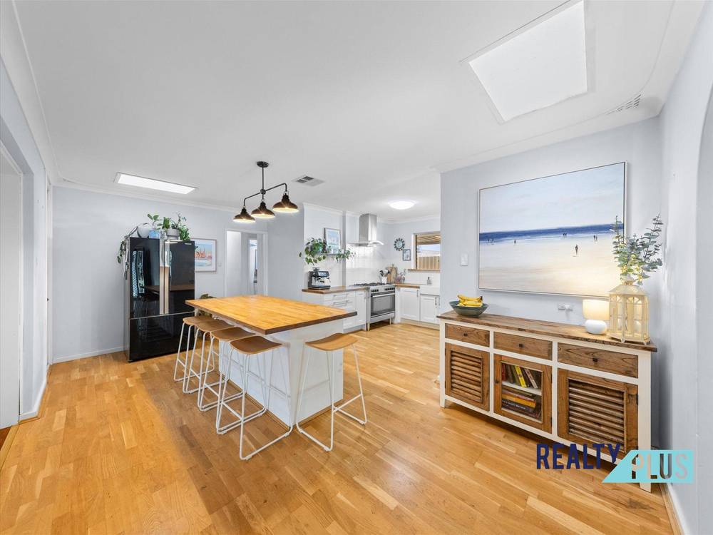 7 Ashbourne Way, HAMILTON HILL, WA 6163
