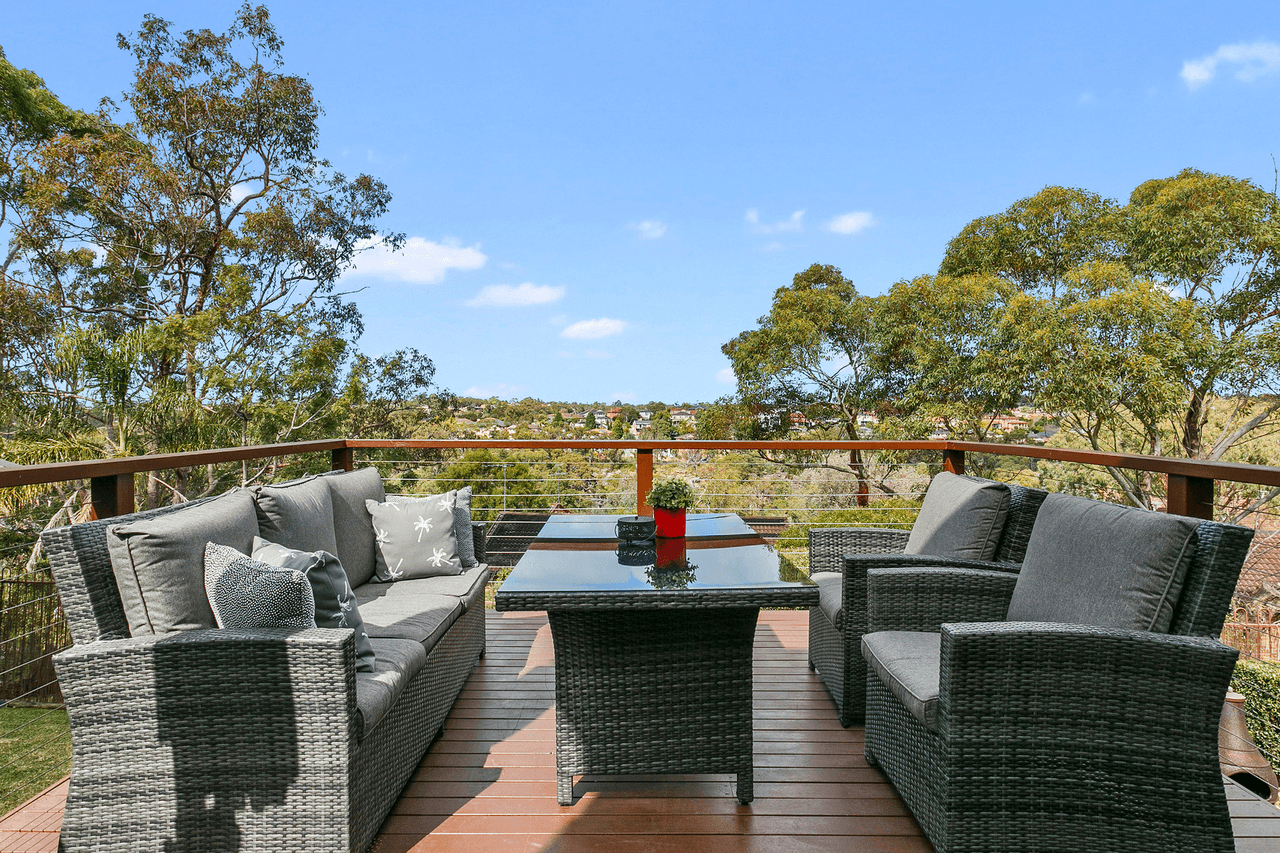 8 Orford Place, Illawong, NSW 2234