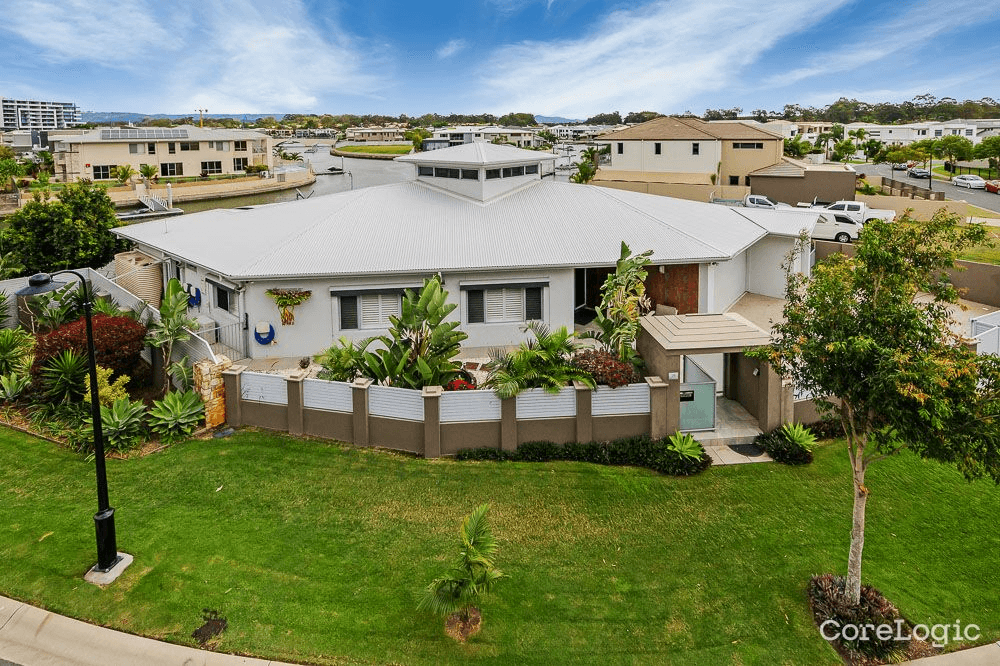 26 East Quay Drive, BIGGERA WATERS, QLD 4216