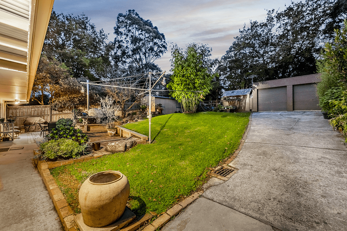 19 Gardenia Street, PAKENHAM, VIC 3810