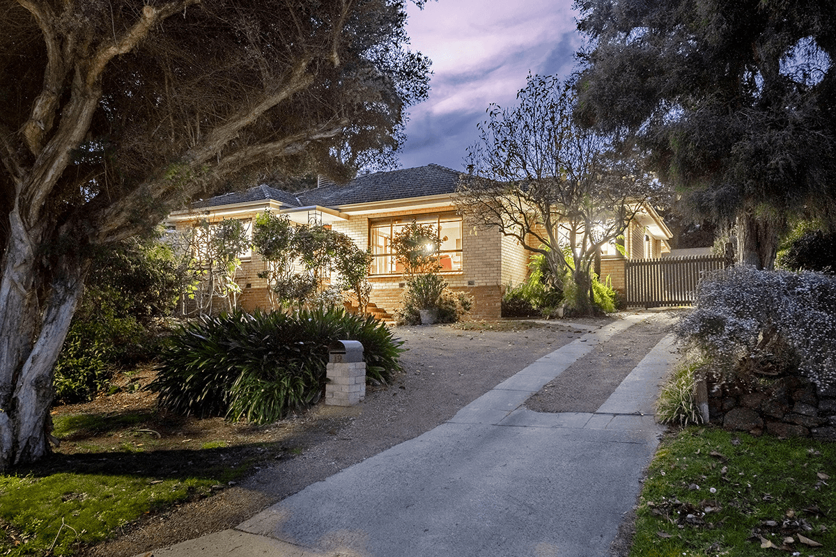 19 Gardenia Street, PAKENHAM, VIC 3810