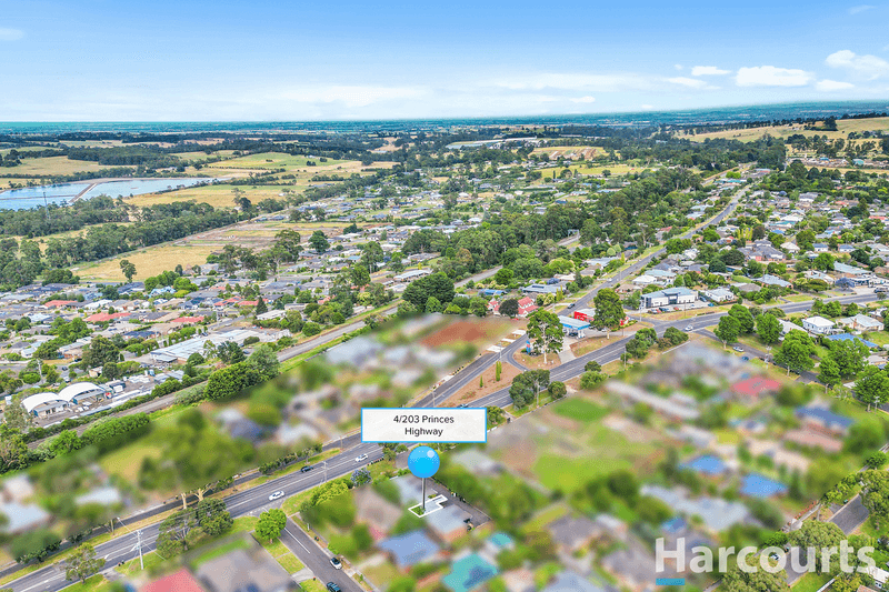 4/203 Princes Way, DROUIN, VIC 3818