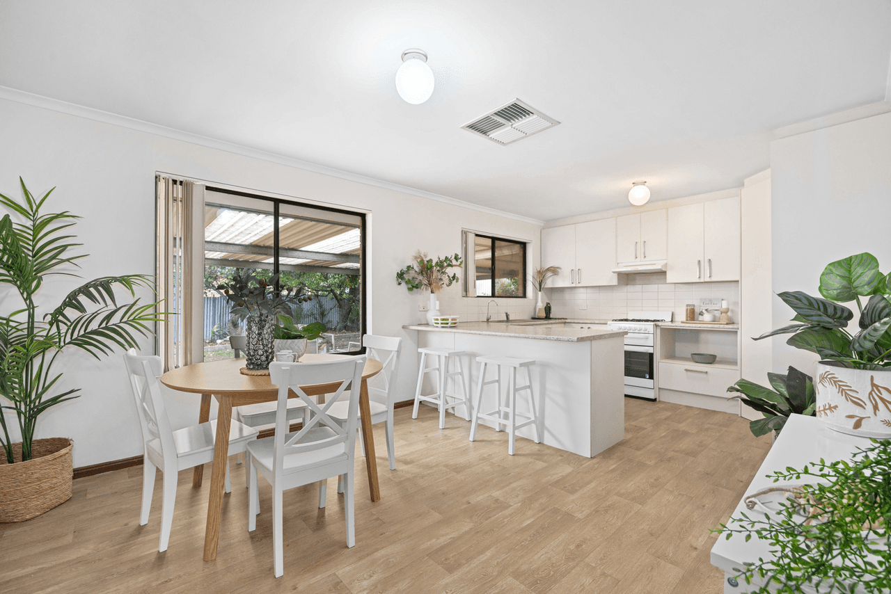 64 Emmerson Drive, MORPHETT VALE, SA 5162