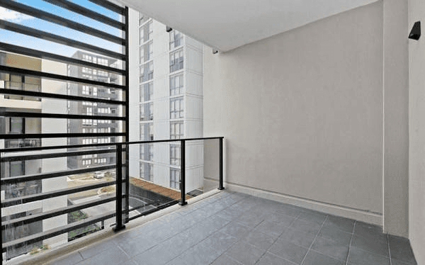 604/81B Lord Sheffield Circuit, PENRITH, NSW 2750