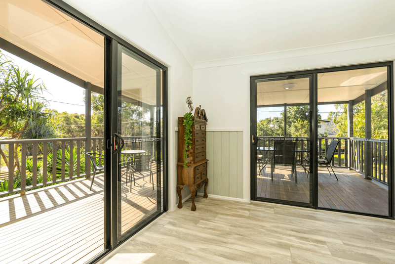 76 Highland Ridge Road, RUSSELL ISLAND, QLD 4184