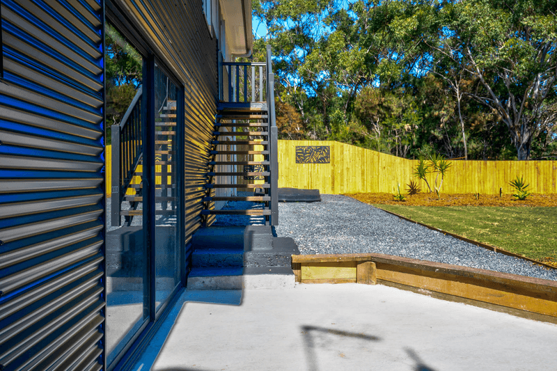 76 Highland Ridge Road, RUSSELL ISLAND, QLD 4184