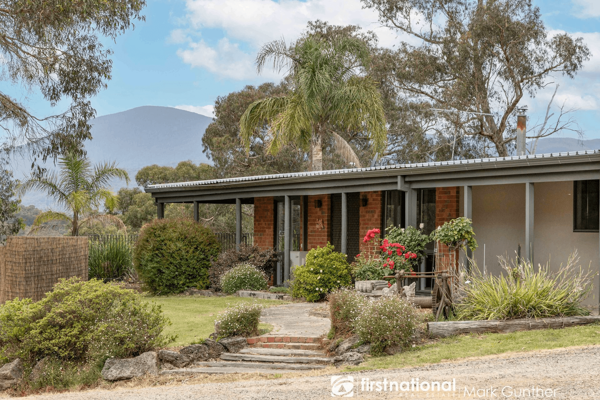 1 Merlin Street, Chum Creek, VIC 3777