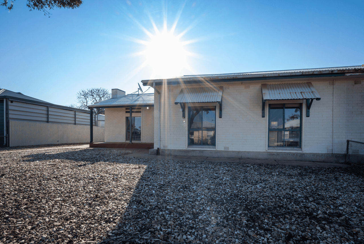 16 Perkins Street, WHYALLA STUART, SA 5608